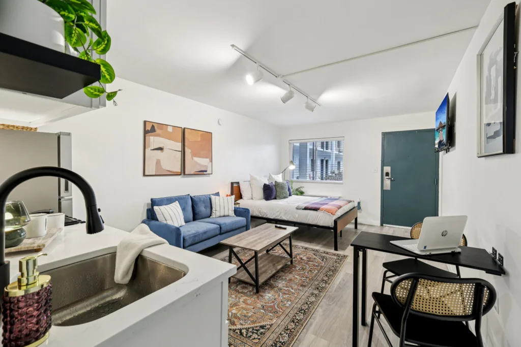 12 web or mls Central Pike Model S1812 014