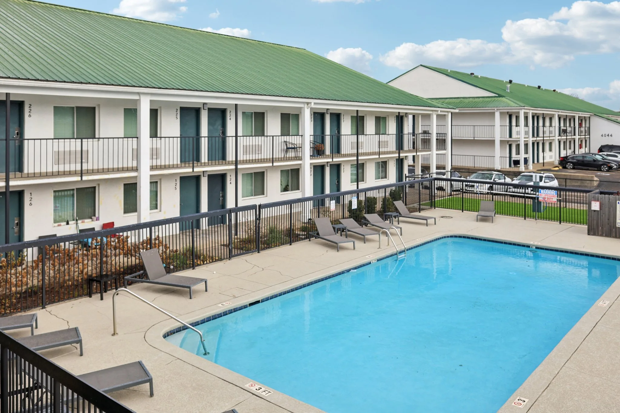 34 web or mls Central Pike Model 1812 917 (1)